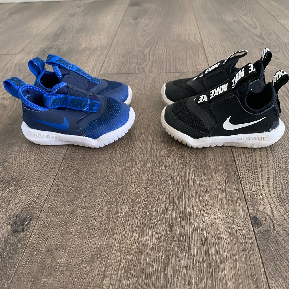 Toddler Boy Nikes Size 5C - Picture 2 of 3